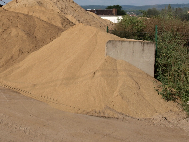 písek tříděný zásypový zásyp kanalizací, kabelů
